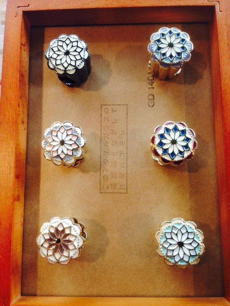 古典花系列  双面戒指 - 戒指 - 珐琅
