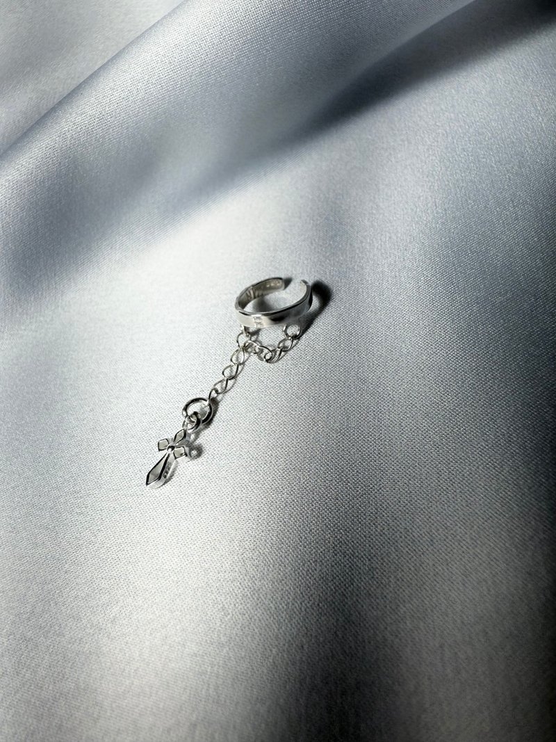 MIH 金工首饰 |  得胜十架 纯银手工耳骨夹 cross earcuff - 耳环/耳夹 - 纯银 银色