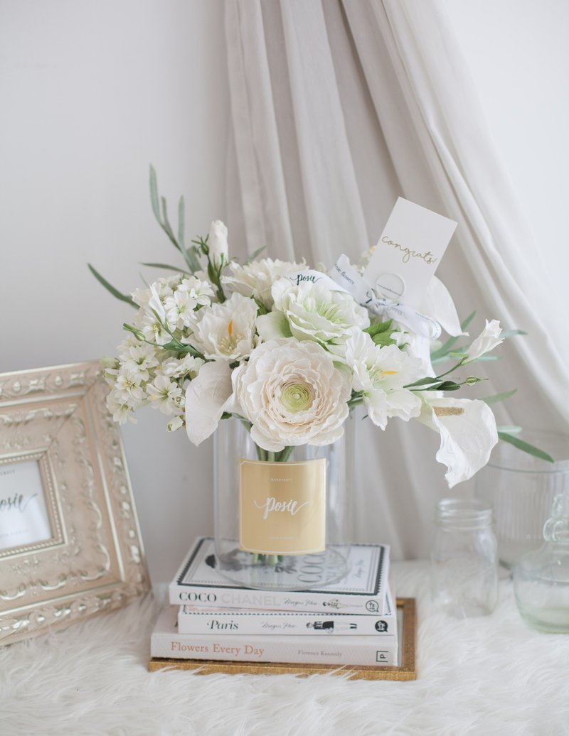 SNOW WHITE | Hampton Vase Flower for Decoration - 摆饰 - 纸 白色