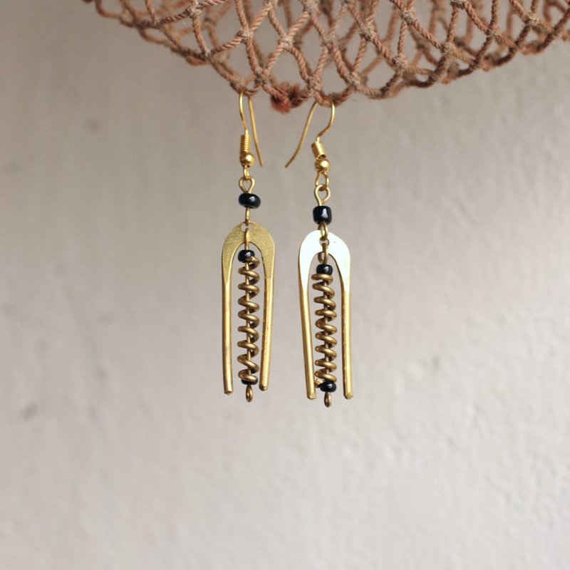 肯尼亚手工耳环 开瓶器 - 耳环/耳夹 - 铜/黄铜 金色