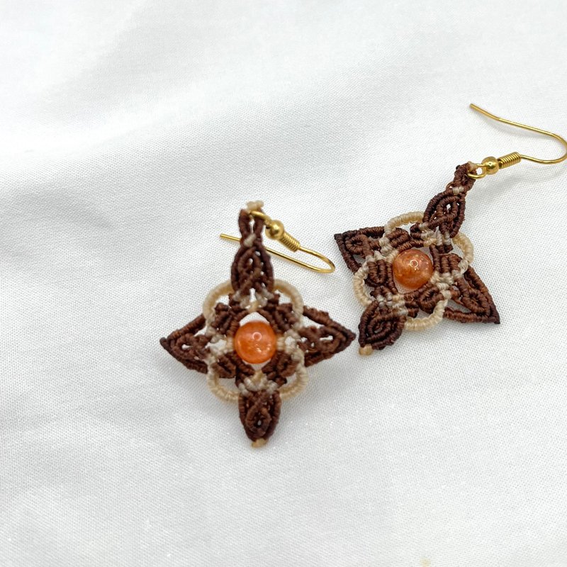 太阳石图腾编织耳环 - 耳环/耳夹 - 水晶 咖啡色