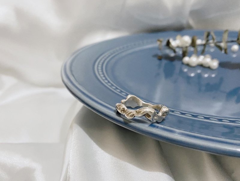 Stretch Cat Ring 伸懒腰 - 戒指 - 纯银 银色