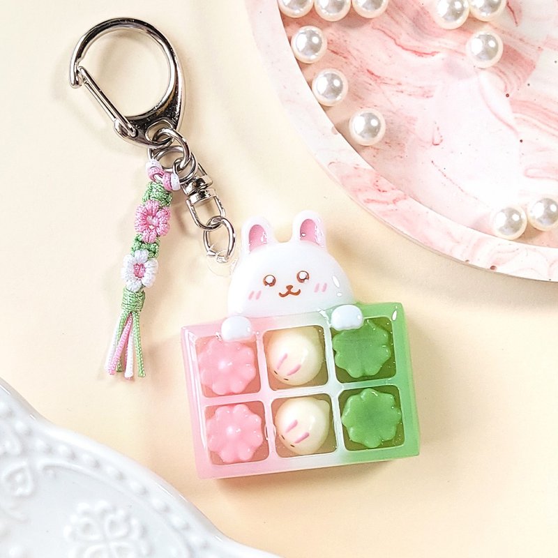 个人化 兔兔三色菓子礼盒&花花绳结 钥匙圈 英文名字 - 钥匙链/钥匙包 - 树脂 粉红色