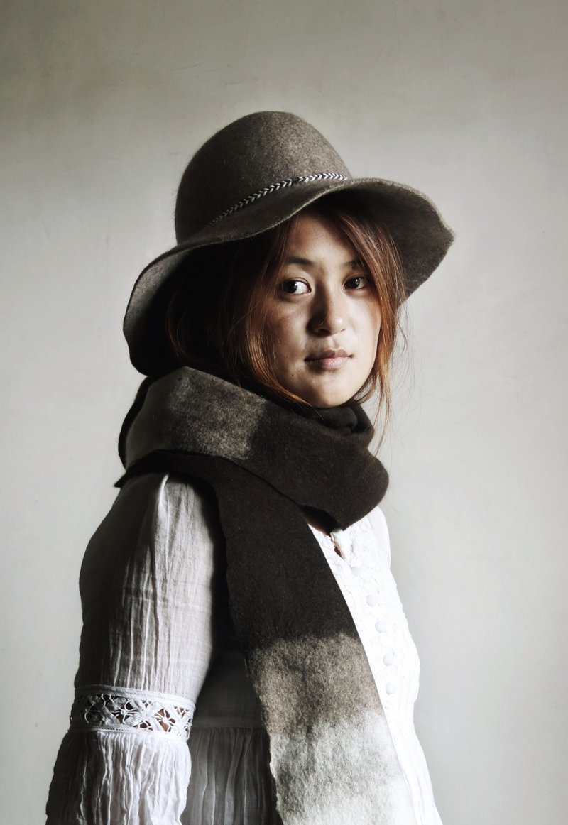 牦牛绒・手工毛毡淑女帽・灰色 - 帽子 - 其他材质 灰色