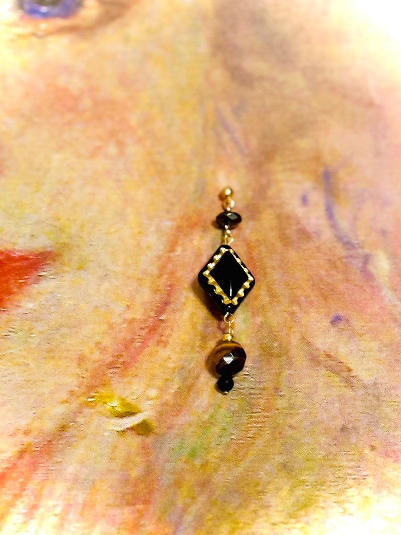 水晶系列 - 复古黑色系垂坠耳环 - 耳环/耳夹 - 水晶 黑色