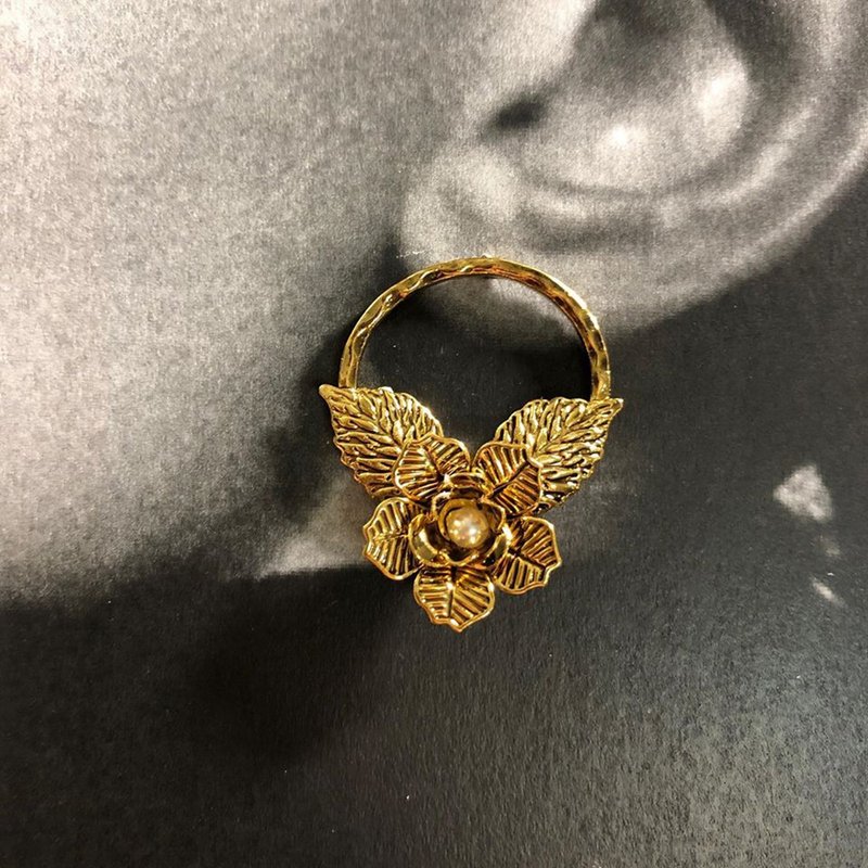 哞人爱 纯真系列 花圈 耳针 耳夹 - 耳环/耳夹 - 其他金属 金色