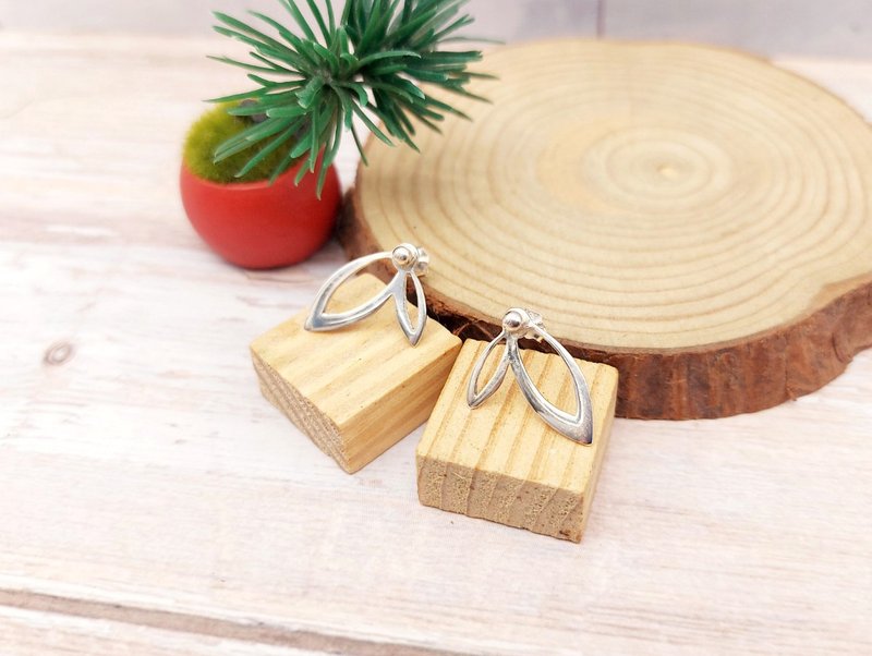 兔菀_针式 | Bunny_Post | 925 纯银 - 耳环/耳夹 - 纯银 银色