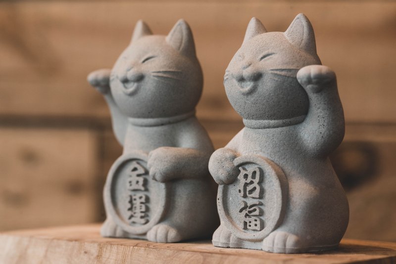 【巨大炭钱够招财】金运招福猫-15厘米 - 玩偶/公仔 - 水泥 黑色