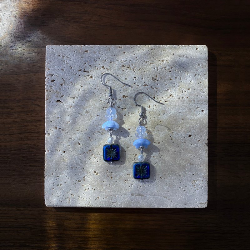 Atelier Pluton实验序号 | PL373 - 耳环/耳夹 - 玻璃 蓝色