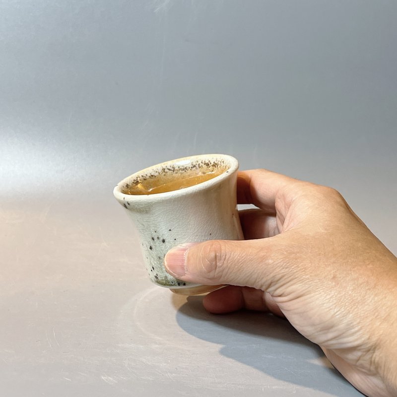 柴烧纯瓷黄金杯  / 小平凡手作 - 茶具/茶杯 - 陶