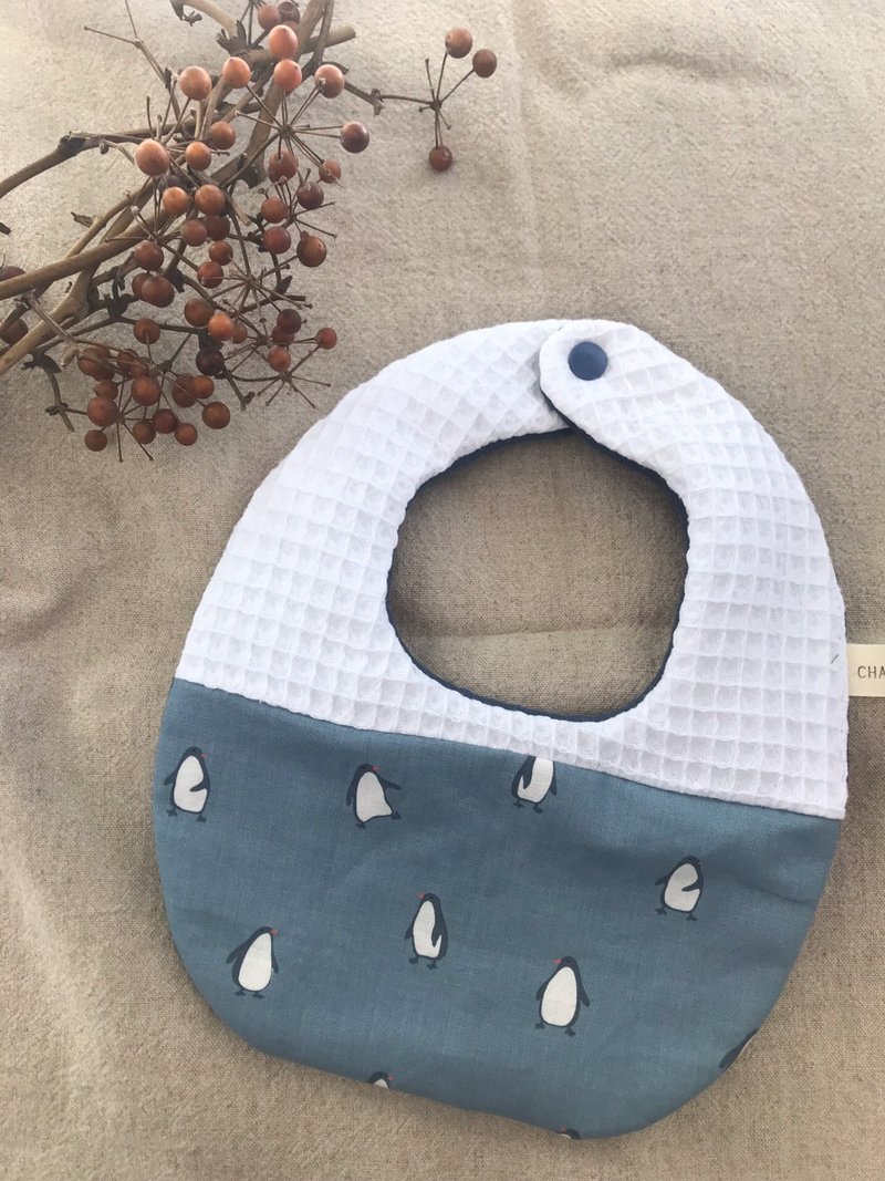 灰蓝企鹅哥哥     手工纯棉松饼布六层纱水滴围兜口水巾 - 围嘴/口水巾 - 棉.麻 多色