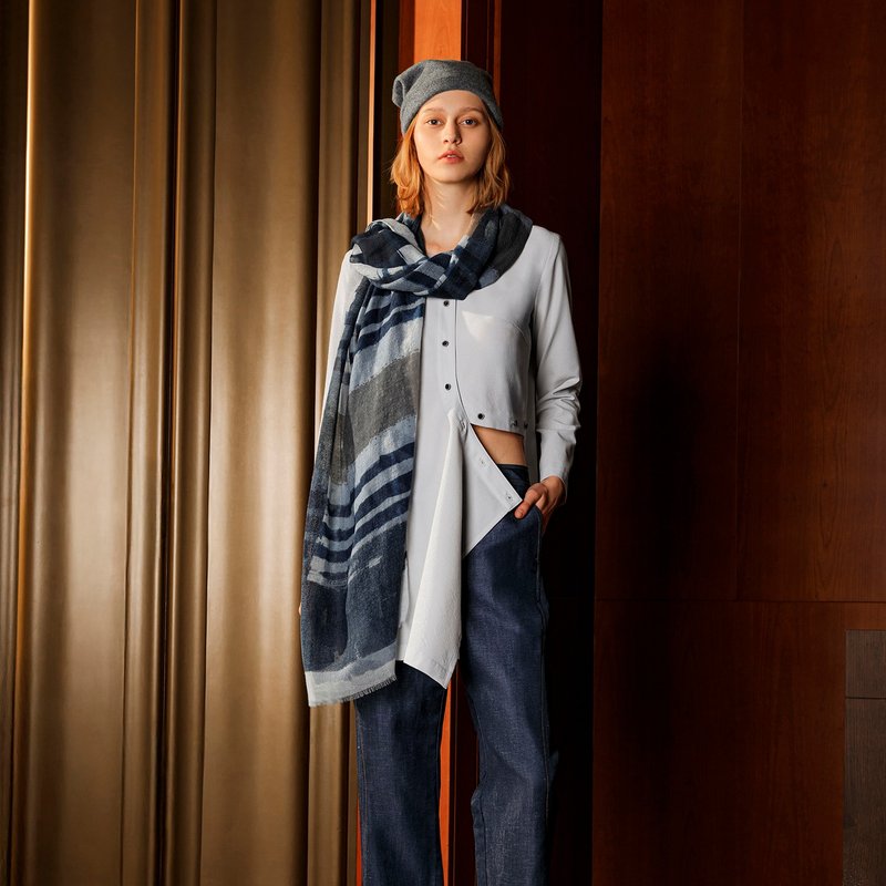 转弯门襟圆领长袖上衣 - 女装上衣 - 其他人造纤维 灰色