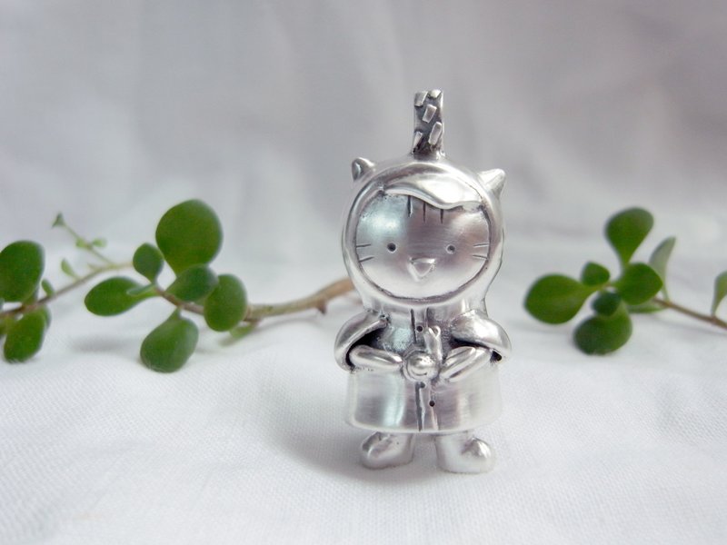 下雨了真好 · 猫与蜗牛 | 纯银项链坠子 | 手工限量 附蜡绳 - 项链 - 纯银 灰色