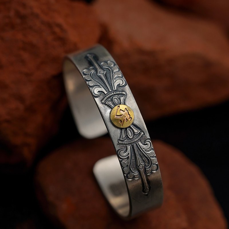 本命佛手工s99足银手镯子 未时国银匠人重工錾刻嵌黄铜男女情侣潮 - 手链/手环 - 纯银