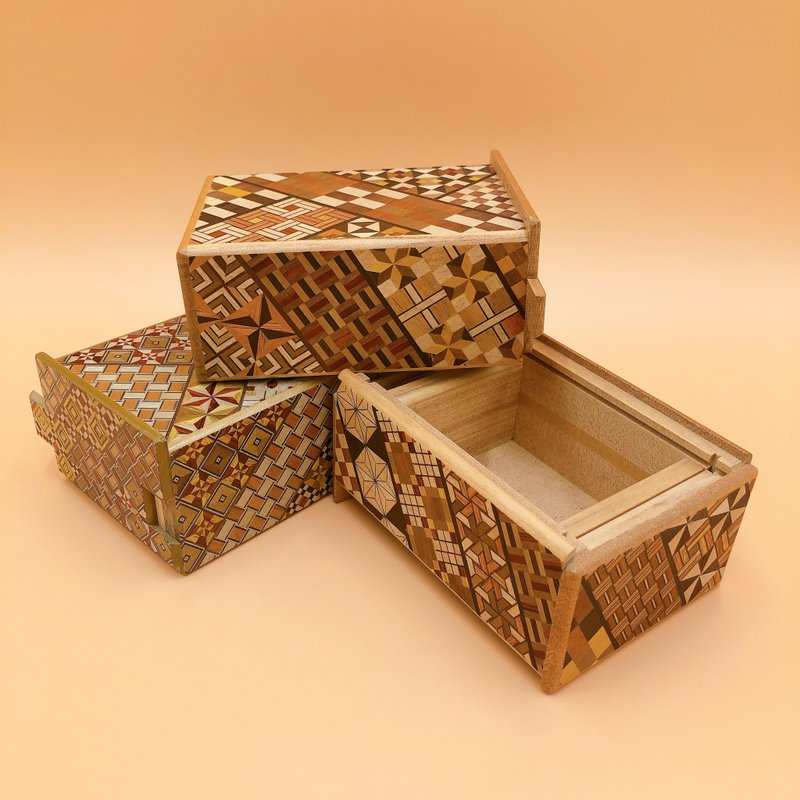 【箱根寄木细工】日本工艺品 秘密箱 秘密盒 机关盒 - 收纳用品 - 木头 咖啡色
