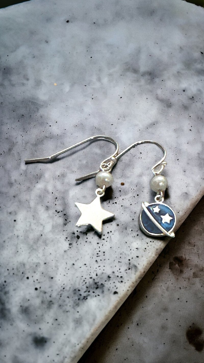 纯银 星球 星空  925 淡水珍珠 防敏感耳环 - 耳环/耳夹 - 纯银 蓝色