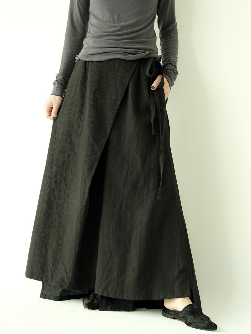 川 衣 WEAR BEING  前片绑带开衩前短后长宽裤  墨黑棉 - 中性裤装 - 棉.麻 黑色