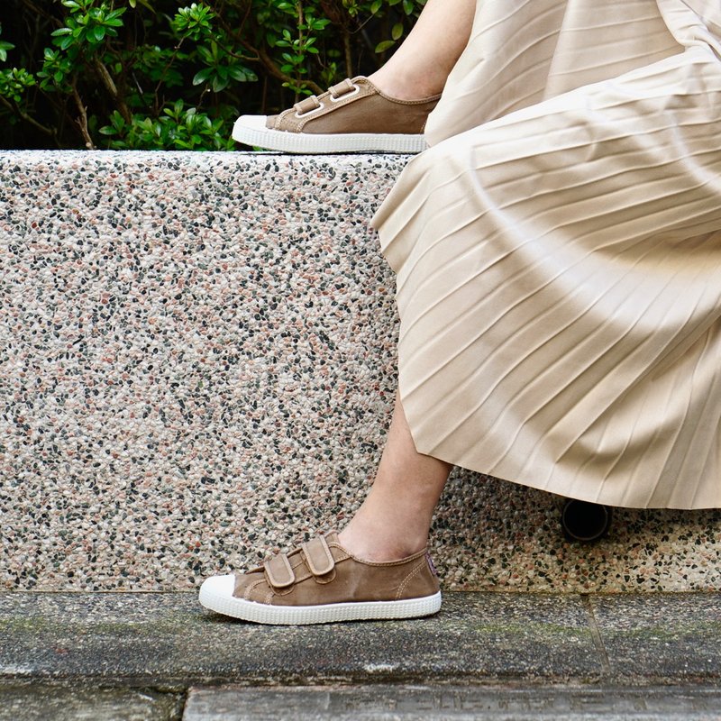 西班牙帆布鞋 CIENTA 78777 46 驼色 洗旧布料 大人 魔鬼毡 - 女款休闲鞋 - 棉.麻 卡其色