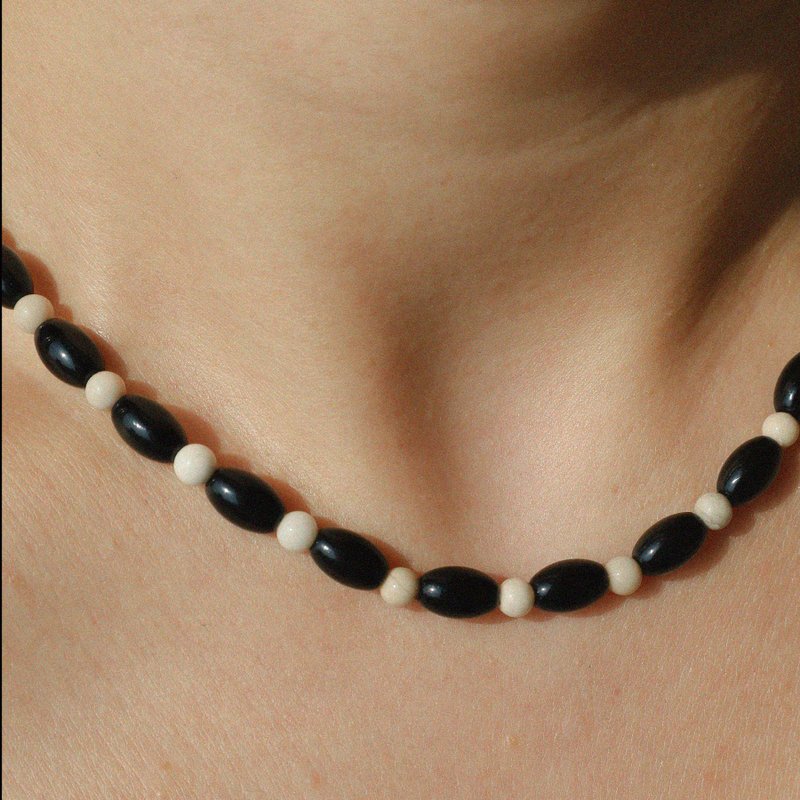 Cinnamon 黑白项链 - 项链 - 半宝石 黑色
