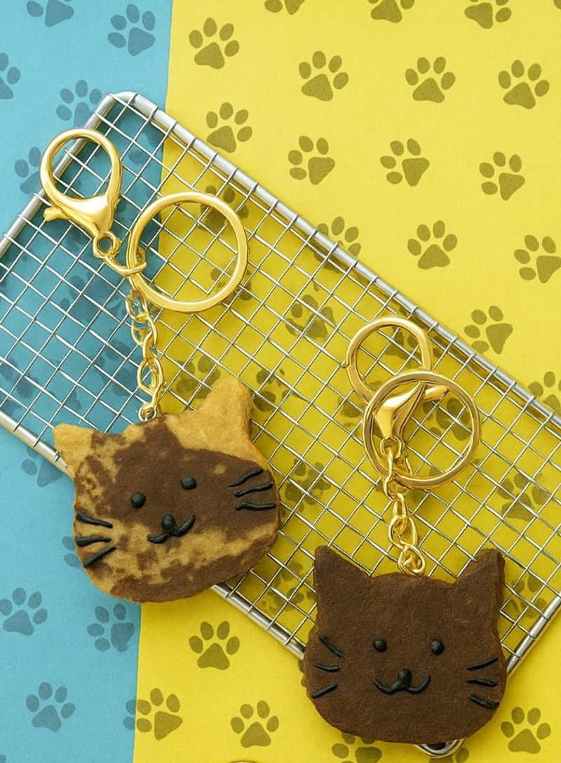 Cookie Cat Charm – 猫咪饼干造型钥匙圈 - 钥匙链/钥匙包 - 粘土 咖啡色