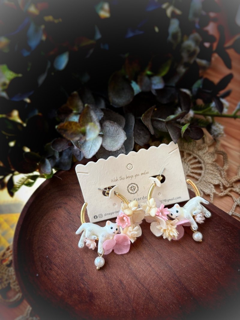 动物系列白猫真花耳环 - 耳环/耳夹 - 植物.花 粉红色