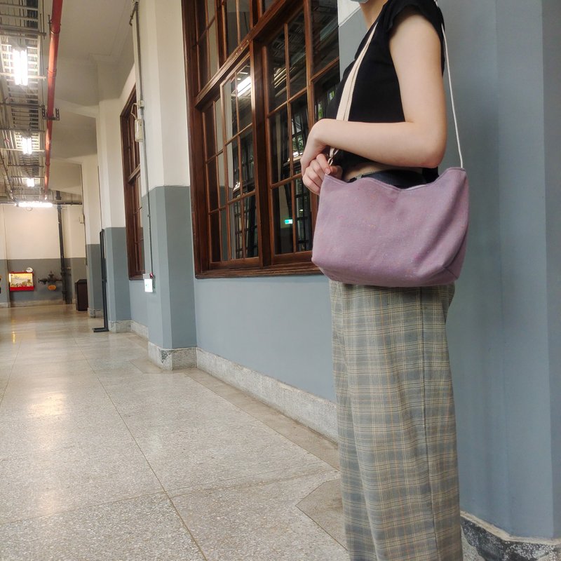 长廊里的小心情-情绪系列-文创肩背托特包 - 侧背包/斜挎包 - 棉.麻 紫色