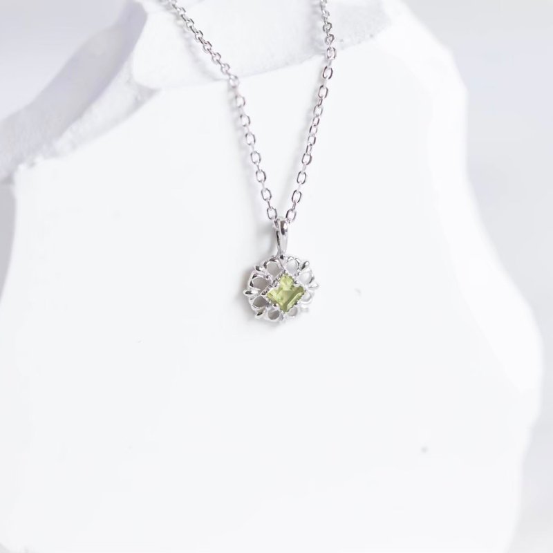 橄榄石925纯银方块蕾丝项链 - 项链 - 水晶 银色
