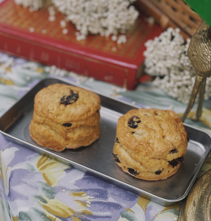 英式司康/scone | 无花果、咸奶酪、兰姆酒葡萄干 - 蛋糕/甜点 - 新鲜食材