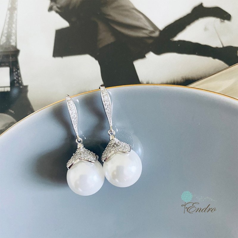 ENDRO ACC 梦连珍珠耳环 - 耳环/耳夹 - 珍珠 白色