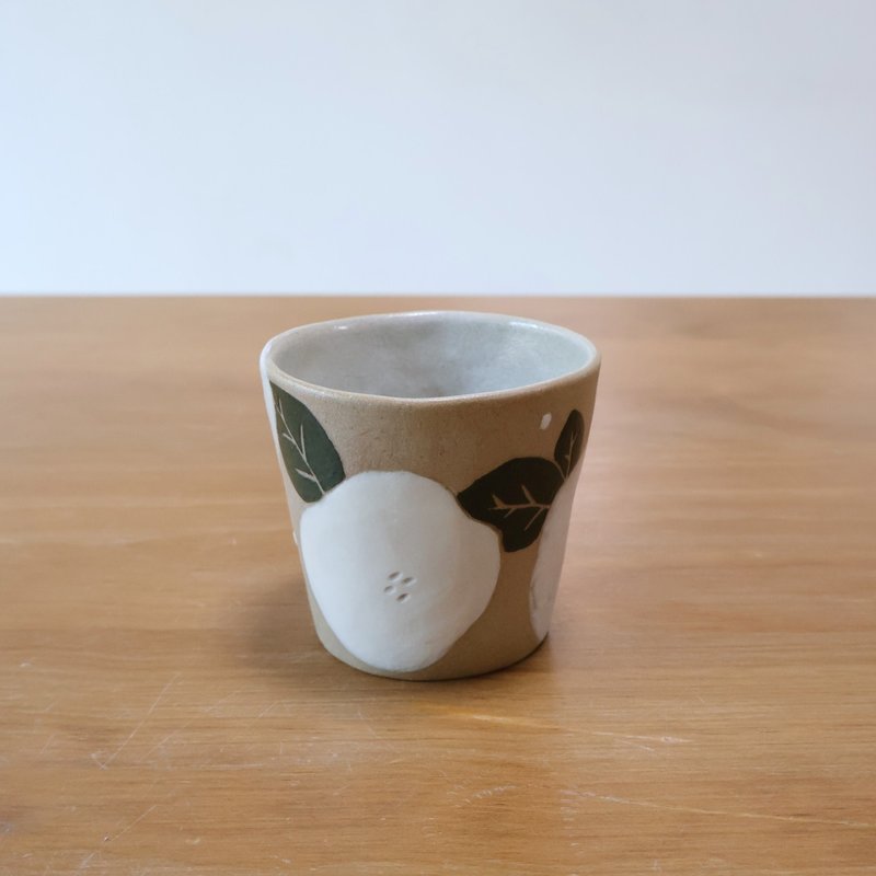 山茶花 手工陶茶杯 - 茶具/茶杯 - 陶 卡其色