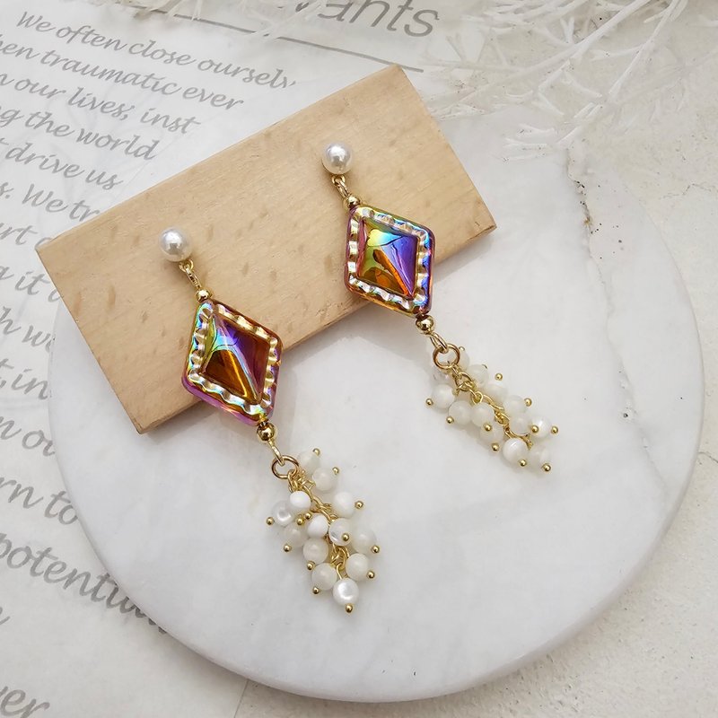 从妳耳畔垂下的光与故事 x 耳夹  耳针 防过敏不锈钢耳针 - 耳环/耳夹 - 压克力 红色