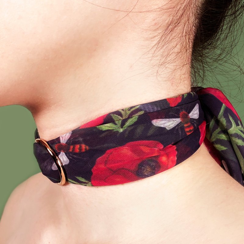 罂粟花与蜜蜂 - 雪纺丝巾 - 丝巾 - 聚酯纤维 绿色