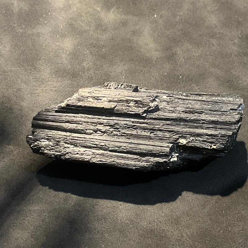 女巫彩宝 黑色魔法 • 碧玺 摆件 黑碧玺摆件 消磁 水晶簇 防小人 - 摆饰 - 水晶 黑色