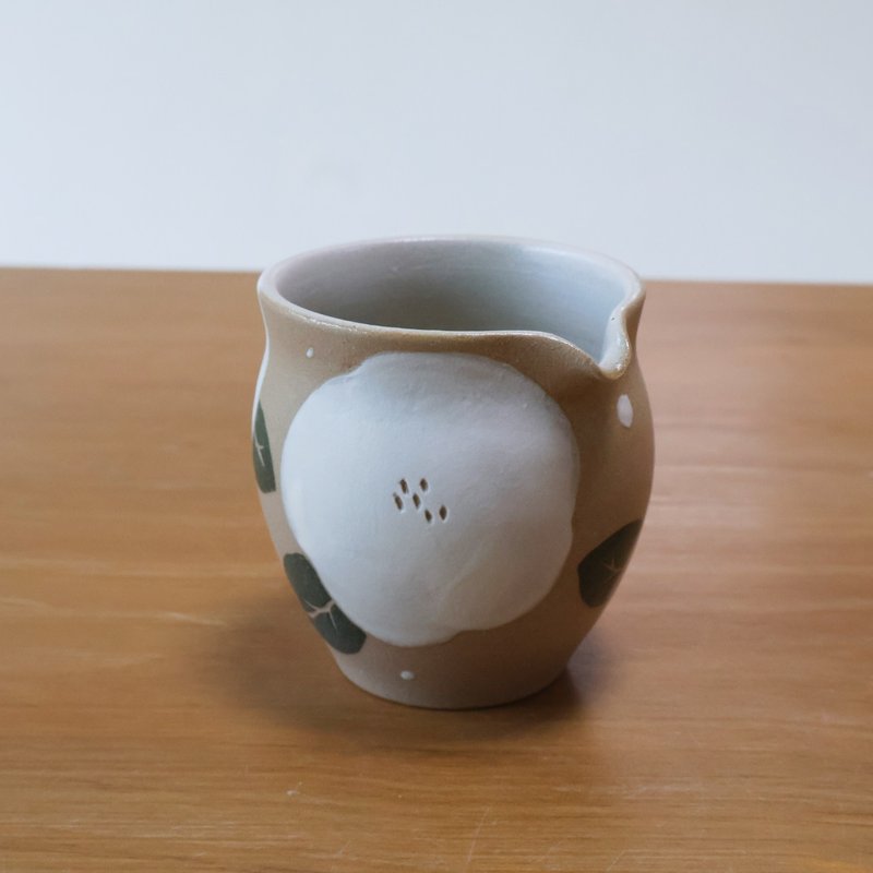 山茶花 手工陶茶海 - 咖啡杯/马克杯 - 陶 卡其色