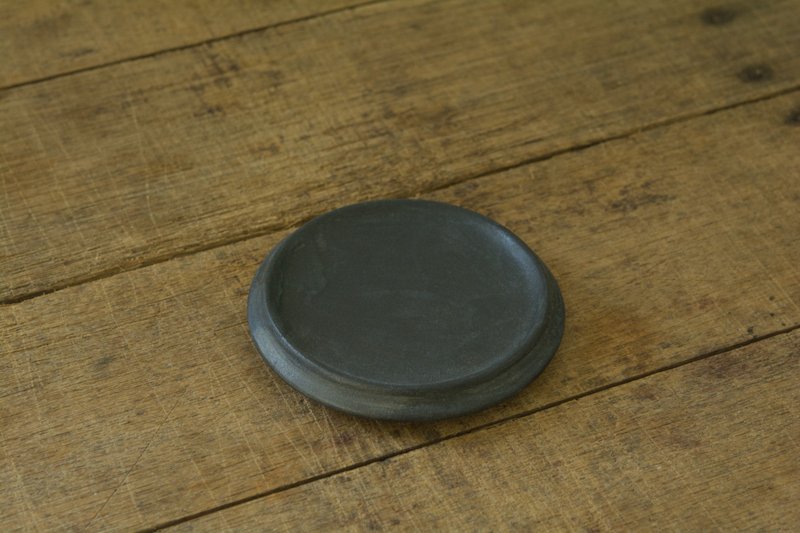 圆盘 | 黑渊 - 盘子/餐盘/盘架 - 陶 黑色