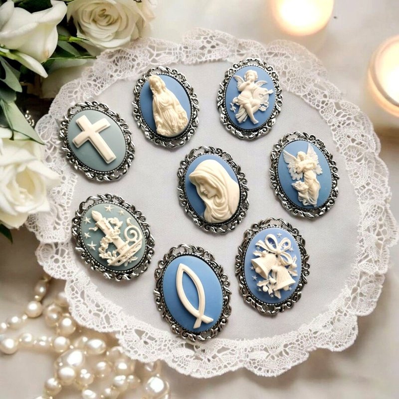 浮雕胸针 55-64 - 胸针 - 塑料 黑色