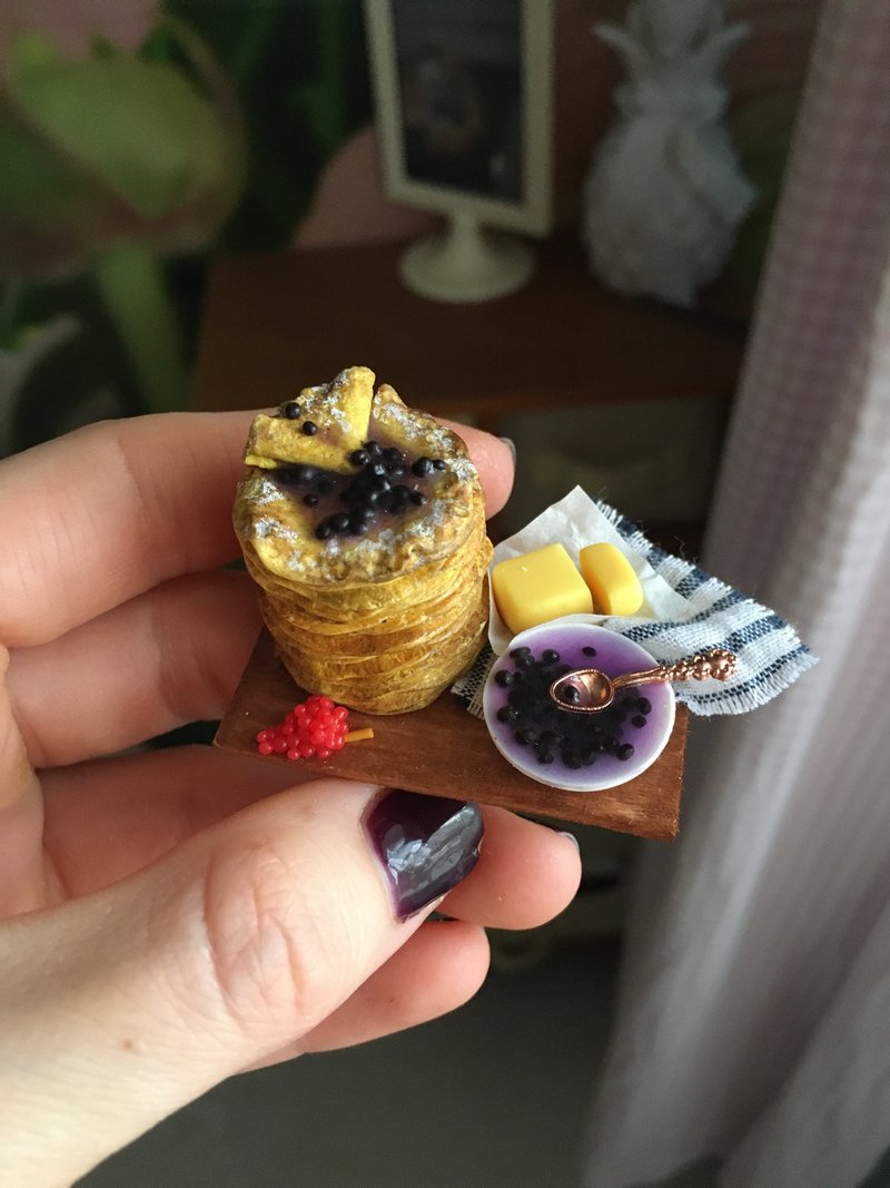 Miniature cake for dollhouse scale miniature - 玩偶/公仔 - 其他材质 多色