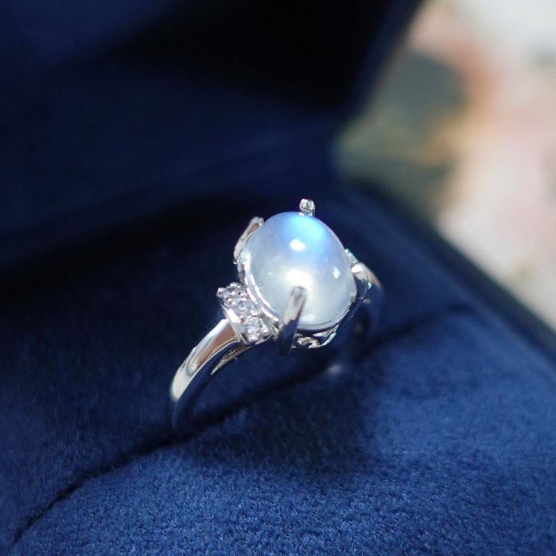 蓝光月光石 天然月光石 主石柔美透润 纯银戒 恋人之石 订制款 - 戒指 - 颜料 透明