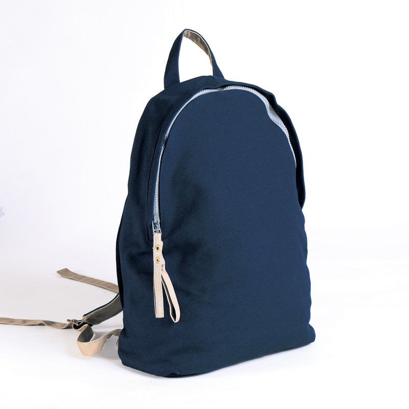 帆布轻巧后背包/深蓝 - 后背包/双肩包 - 棉.麻 蓝色