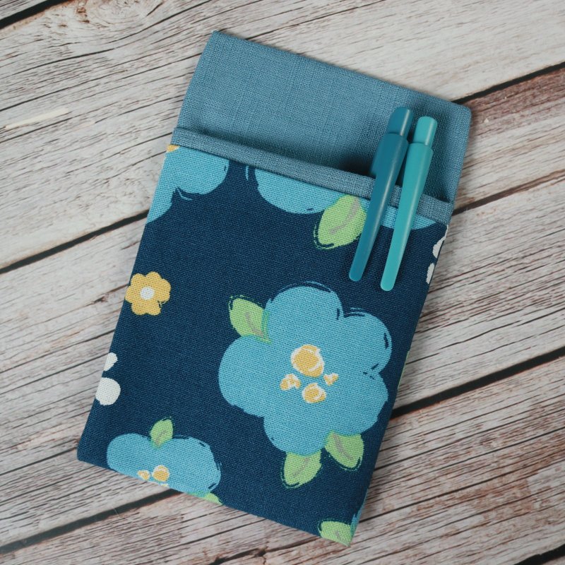 【花】 口袋型笔袋 护理师笔袋 医师笔袋 老师笔袋 - 铅笔盒/笔袋 - 棉.麻