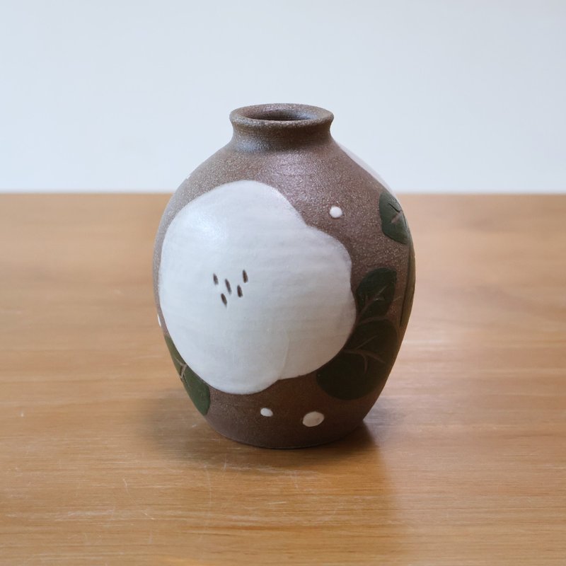 山茶花 手工陶花瓶 - 茶具/茶杯 - 陶 咖啡色