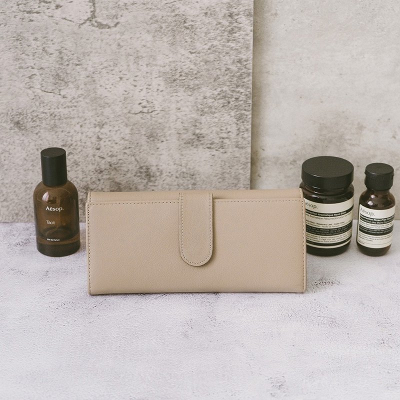 【礼盒】真皮质感气质扣式长夹 X802 杏 - 皮夹/钱包 - 真皮 卡其色