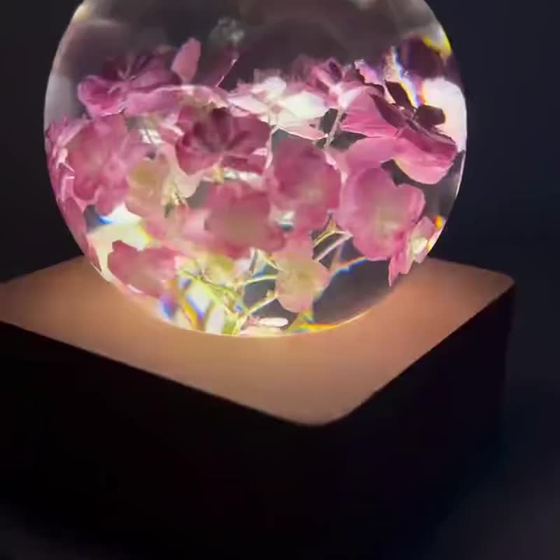 粉繡球花|手作樹脂夜燈 - 摆饰 - 树脂 粉红色