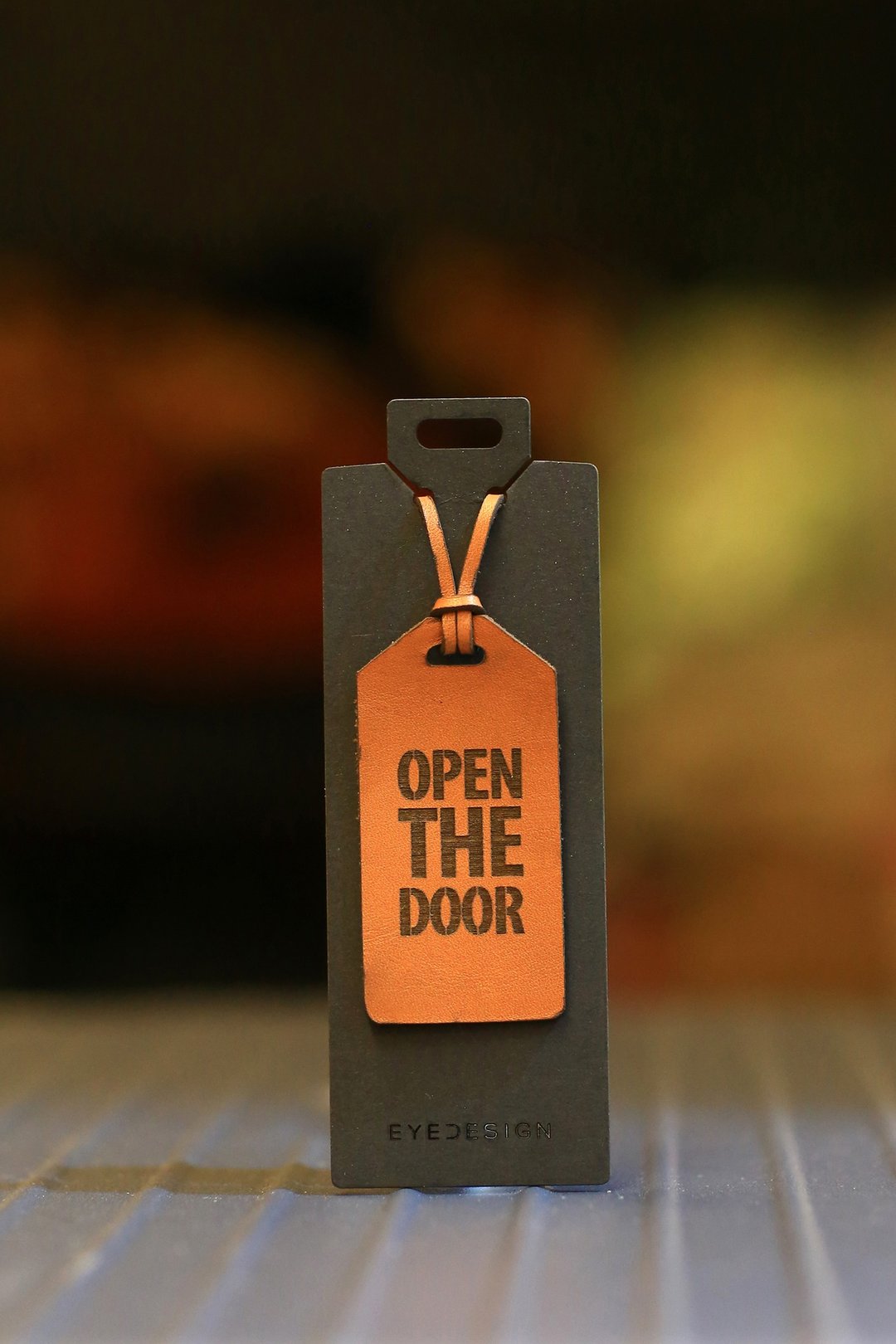 【eyeDesign看见设计】一句话皮革吊饰 Open The Door - 其他 - 真皮 咖啡色