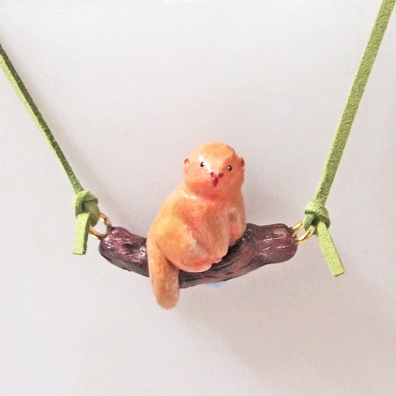 小猴子手工手绘颈链/坠子 Monkey handmade necklace - 颈链 - 其他材质 多色