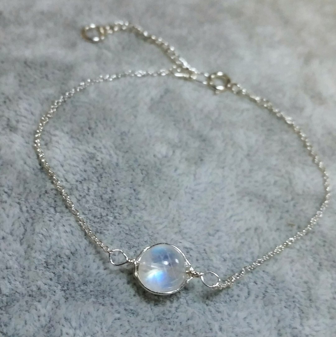 7/8 mm 强光月亮石 纯银手链 7/8MM moonstone 925 silver bracelet - 手链/手环 - 宝石 蓝色