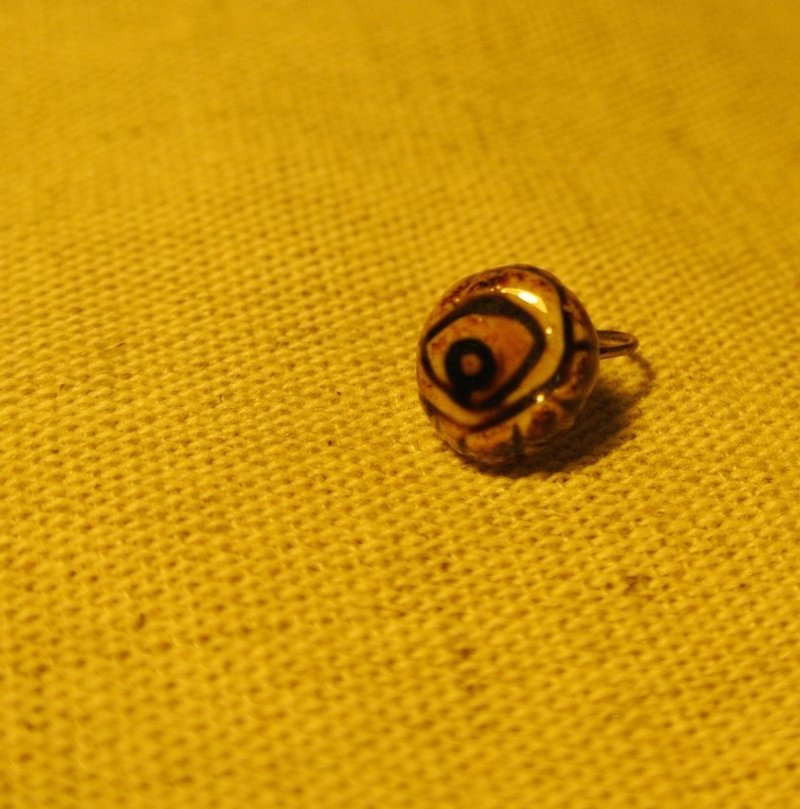 【 树在年轮 】单边耳环 耳环 白瓷 限量一只 手工 礼物 - 耳环/耳夹 - 其他材质 多色