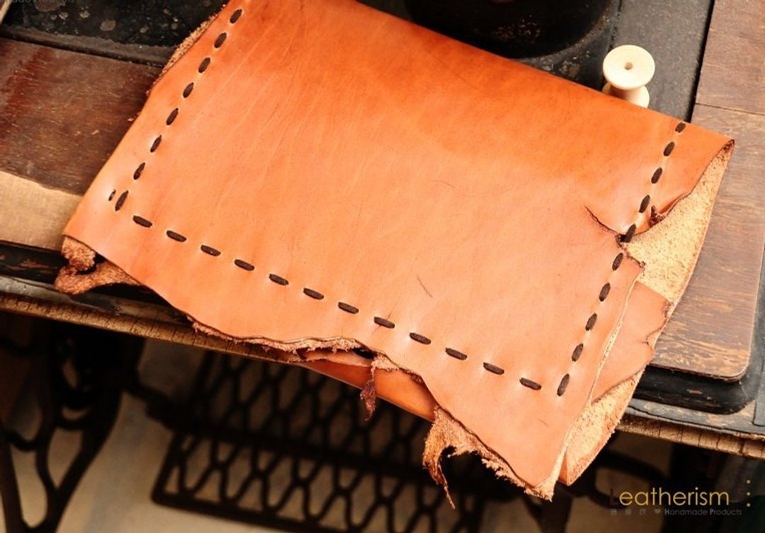怪形怪相的牛皮书套/笔记本套 by Leatherism Handmade Products - 笔记本/手帐 - 真皮 卡其色