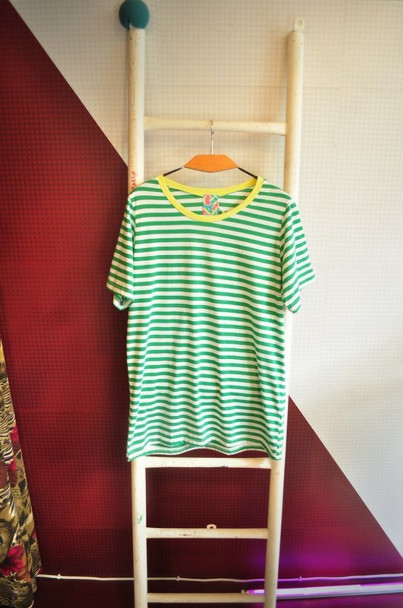 哥不是才子哥只会裁纸．质感取胜横条踢 - 女装 T 恤 - 其他材质 绿色