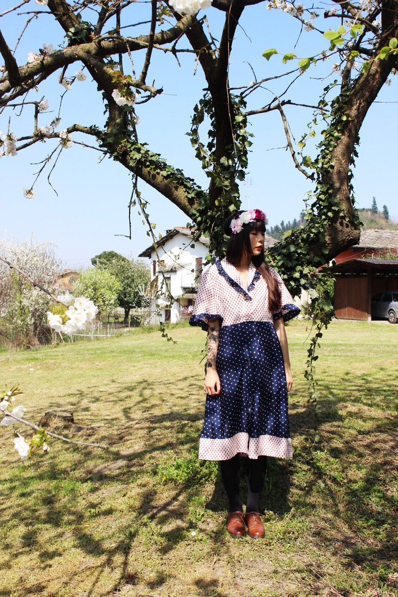 F901(Vintage)深蓝色拼接白色底小红花荷叶边排扣短袖古着洋装 - 洋装/连衣裙 - 其他材质 蓝色